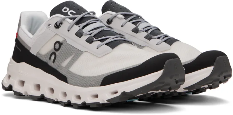 On White & Black Cloudvista (64.99059)