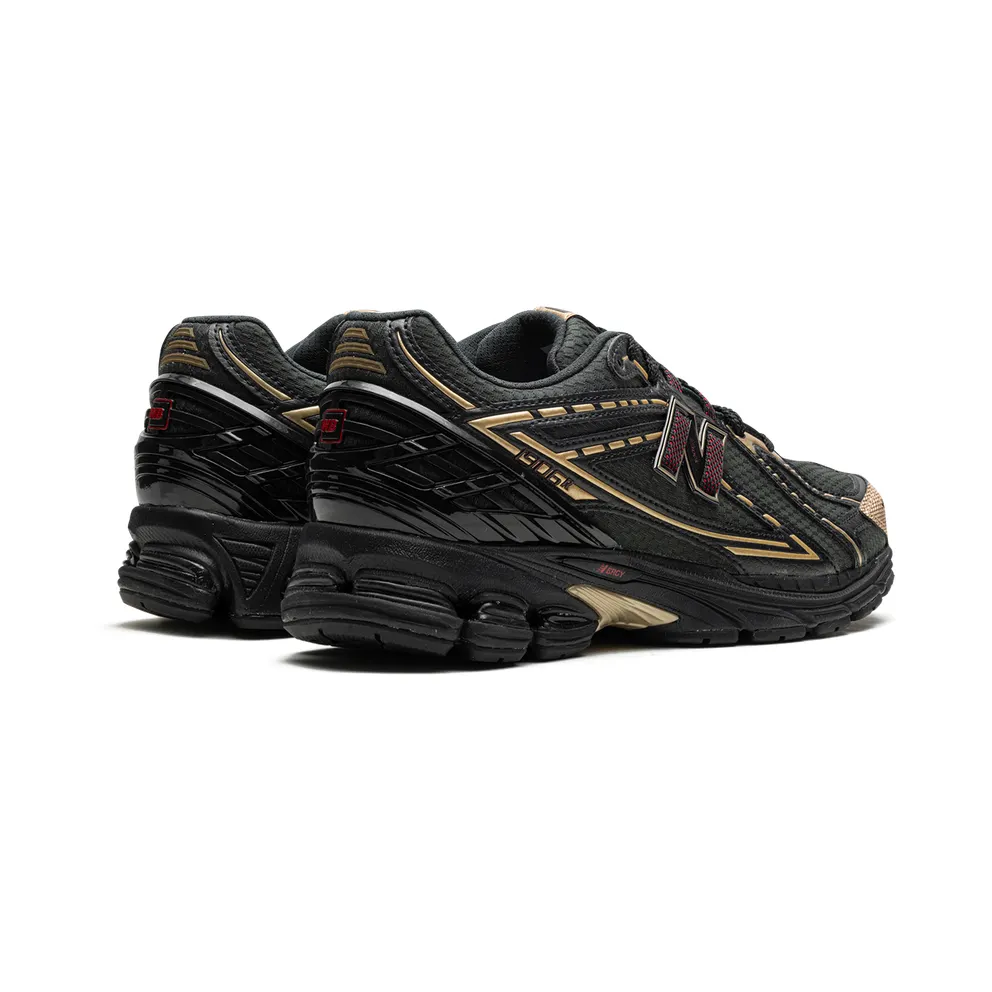 New Balance 1906R “Kith- Black” (M1906RKS)
