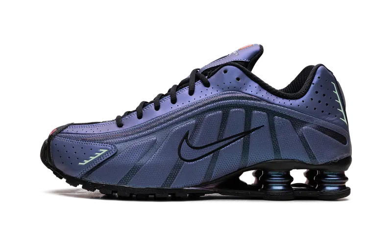 Nike Shox R4 “Iridescent” (HQ3446-001)
