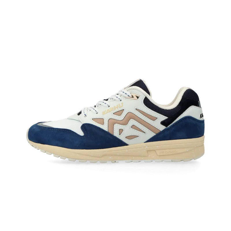 Karhu Legacy 96 (true navy / irish cream) – F806064