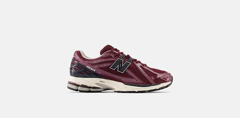 New Balance 1906R Burgundy Black (M1906RCC)