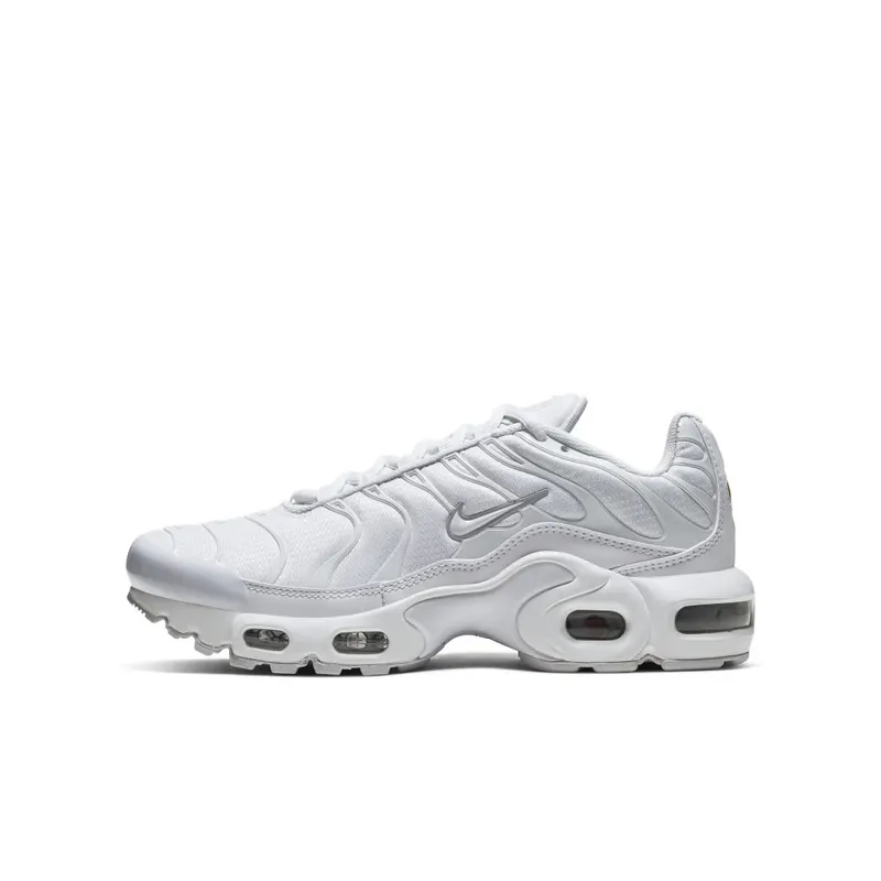 Nike Air Max Plus Older Kids’ White (CW7044-100)