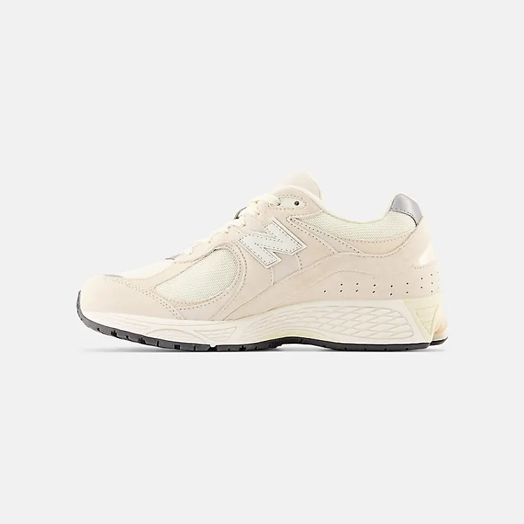 new-balance-2002r M2002RCC