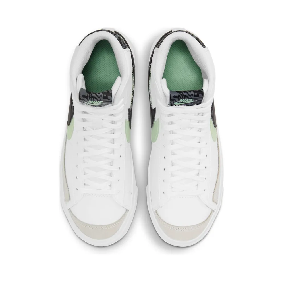 Nike Blazer Mid’ 77 SE Older Kids’ White (DD1847-100)