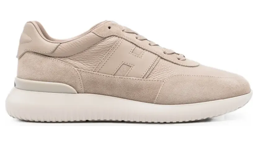 Hogan Sneakers met logopatch – Beige (HXM7090GB90VPR)