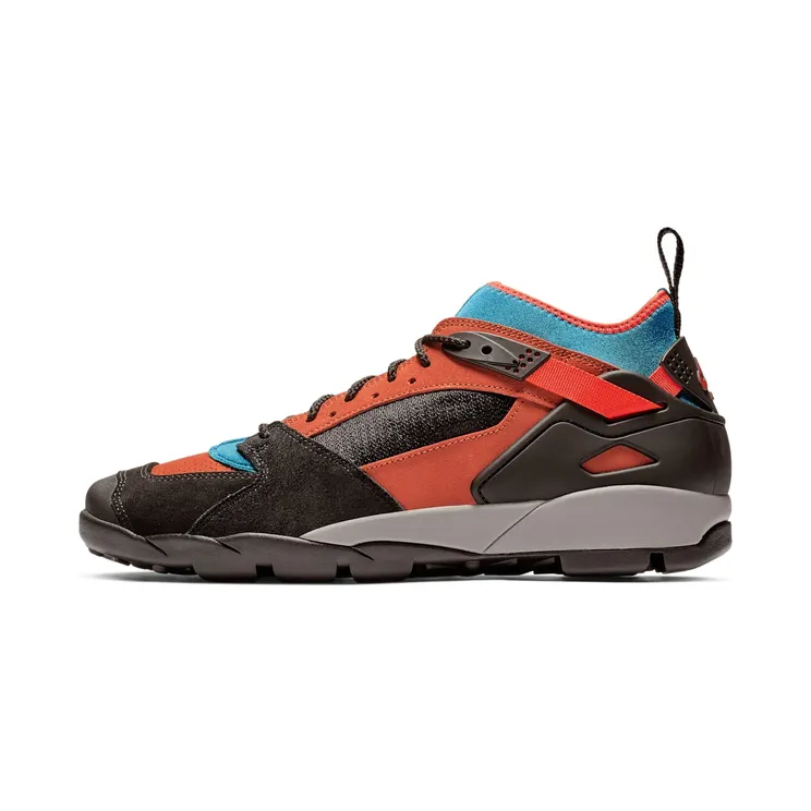 Nike Air Revaderchi “Black / Dark Russet / Green Abyss / Habanero Red” (AR0479-005)