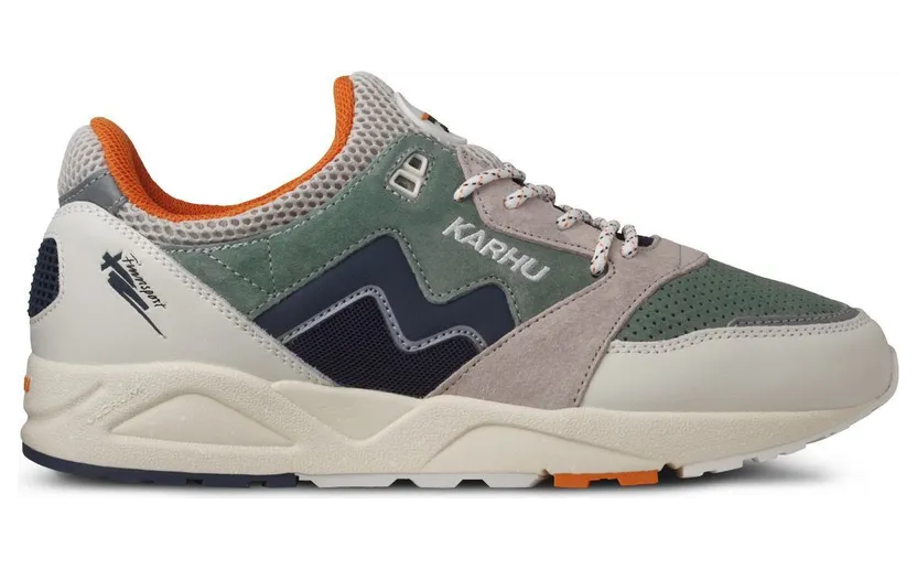 Karhu Aria Lily White / India Ink (F803083)