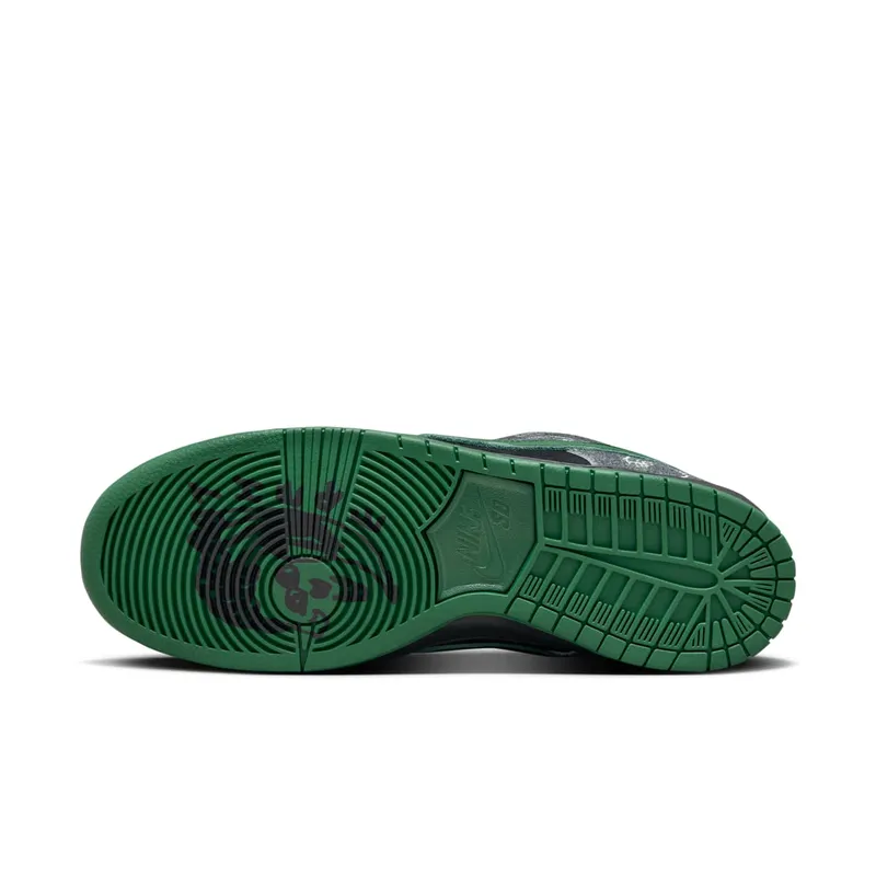 Nike SB Dunk Low “There Skateboards” (HF7743-001)