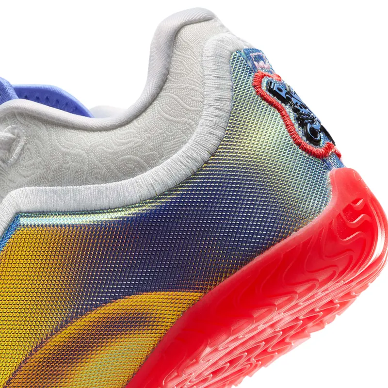 Nike LeBron White/Light Crimson/Volt Tint/Meerkleurig (IV4908-101)