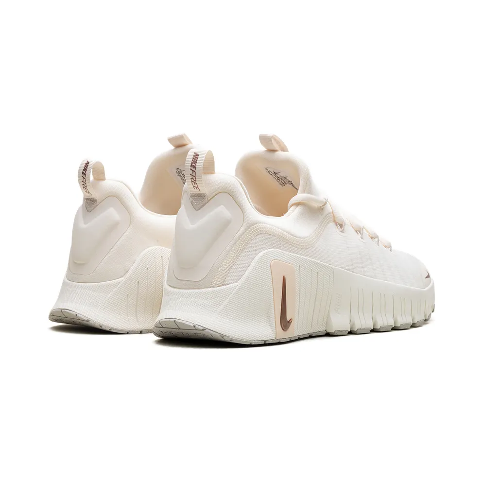 Nike Free Metcon 6 “Pale Ivory / Guava Ice / Sail / Metallic Red Bronze” (FJ7126-100)