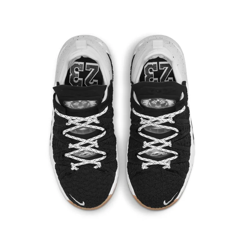 LeBron 18 voor kids Black (CW2760-007)