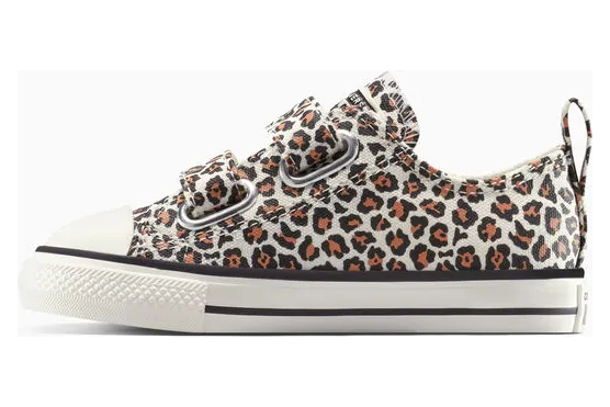 converse-chuck-taylor-all-star A16589C