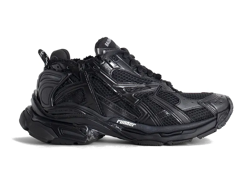 Balenciaga Runner Triple Black (677403W3RB11000)
