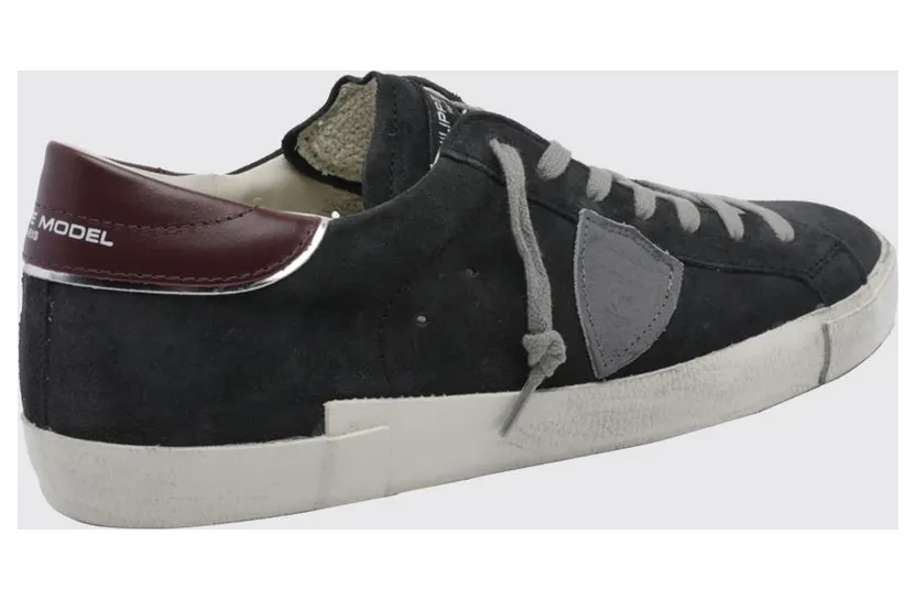 Philippe Model Paris Leather Low-Top Sneakers with Worn Effect and Shield Logo Black (PRLUXS26) (2)