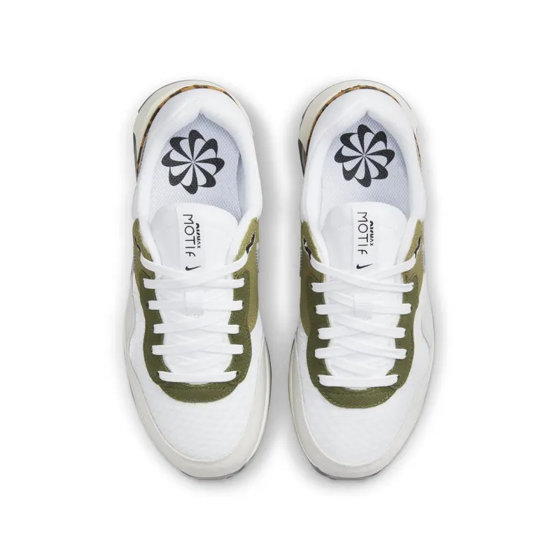 Nike Air Max Motif Next Nature Older Kids’ White (DZ5353-100)