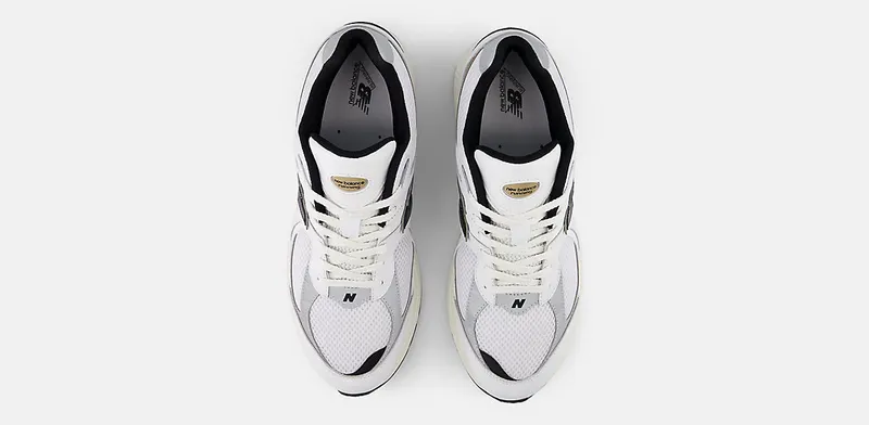 New Balance 2002R White Black Gold Metallic (M2002RPN)