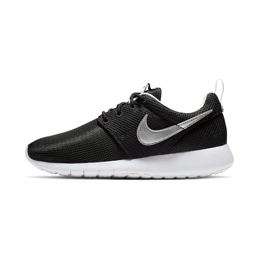 Nike Roshe One (GS) “Black Metallic Silver” (599728-021)