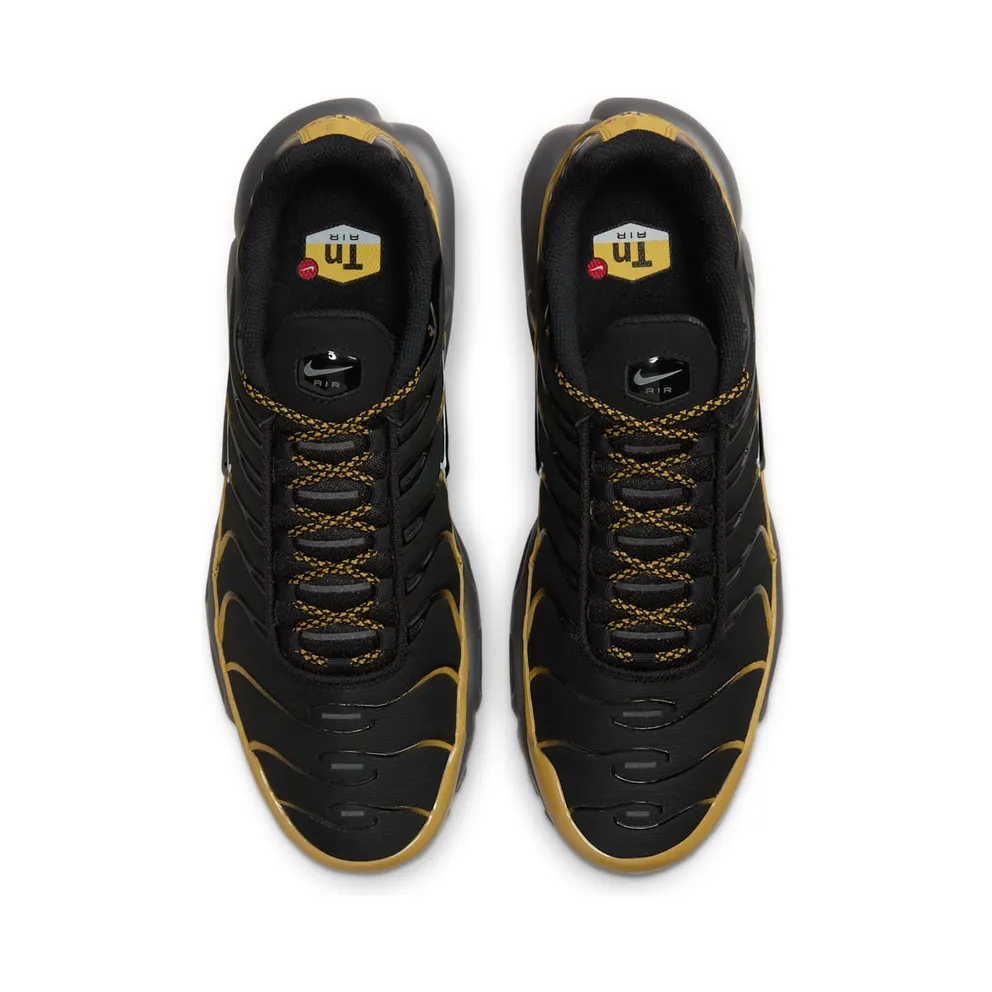 Nike AIR MAX PLUS “Black” (FB9722-700)