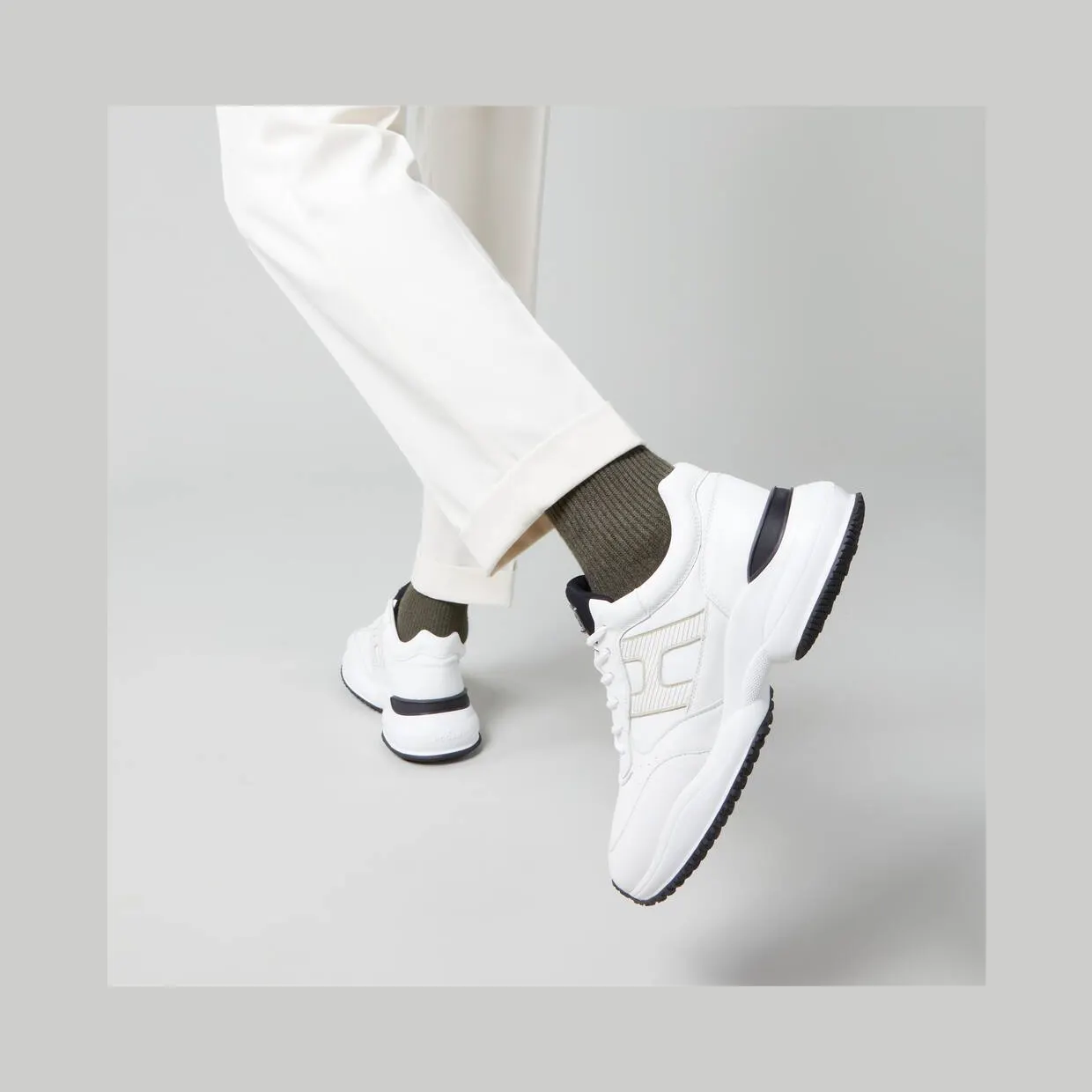 Hogan Interaction White (HXM5450DP01QEQ0001) (5)