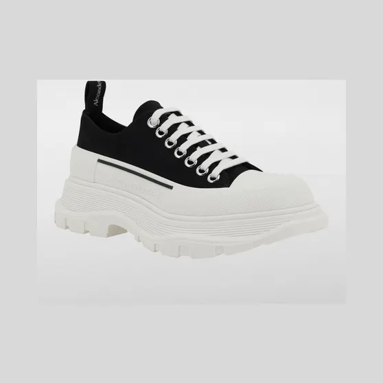 Mcqueen Sneakers Black (697072W4AAQ1070)