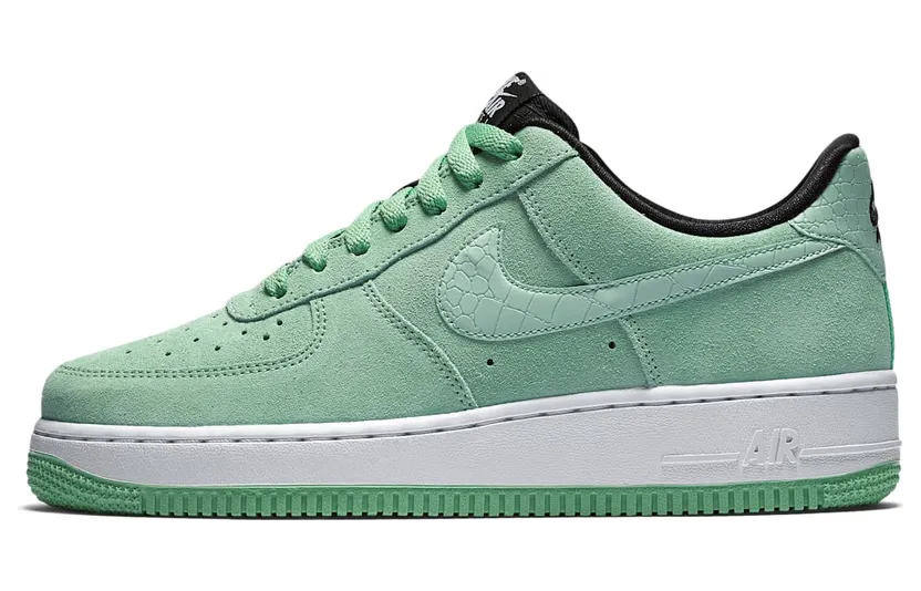 Nike Air Force 1 ’07 Seasonal Enamel Green/Enamel Green (W)