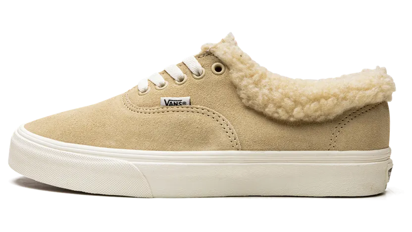 Vans Authentic Sherpa “Cozy Hug” (VN0A5JMRBKB)