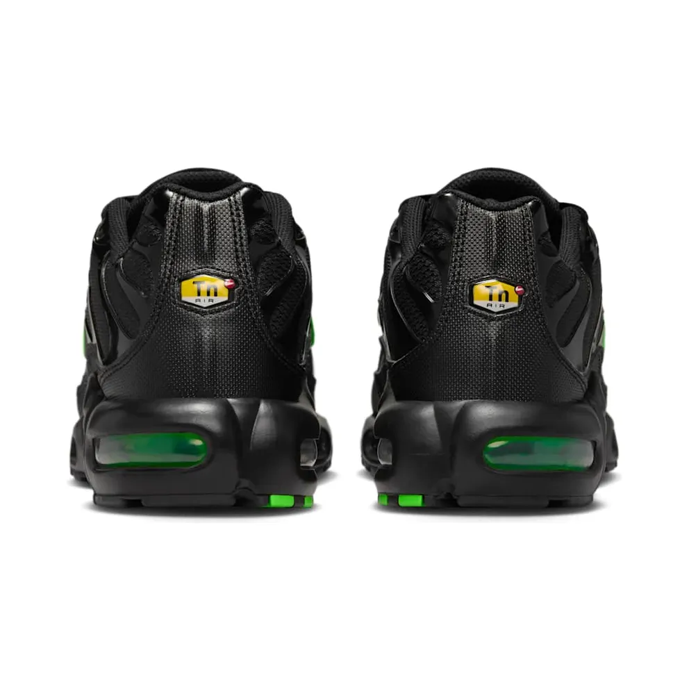 Nike Air Max Plus Black Green Strike (DM0032-024)
