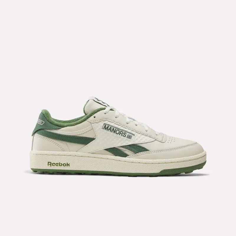 MANORS × Reebok Club C Revenge “Legacy Green”: de golfschoen die niet op de baan hoeft