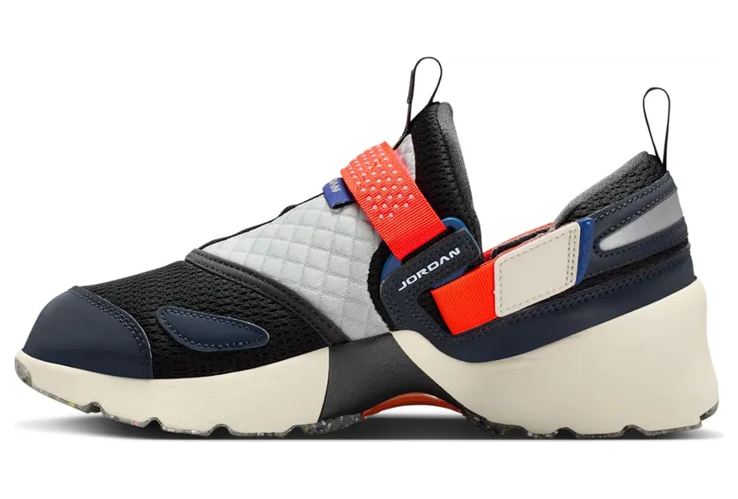 Jordan Trunner LX IM6531-001