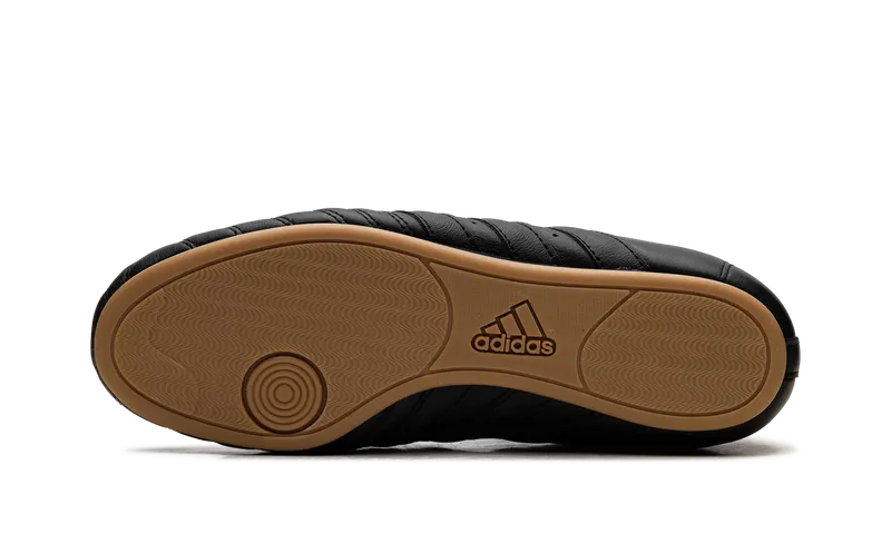 Adidas Taekwondo “Core Black / Core Black / Gum” (JS4011)