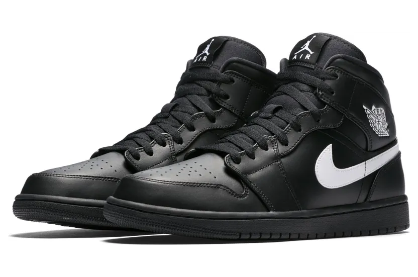 Air Jordan 1 Mid Black (554724-049)