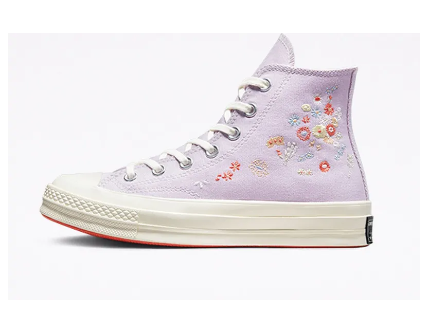 converse-chuck-taylor-all-star A01584C