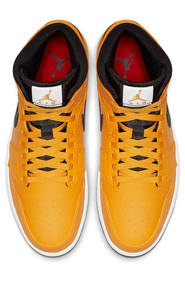 air-jordan-1 554724-700