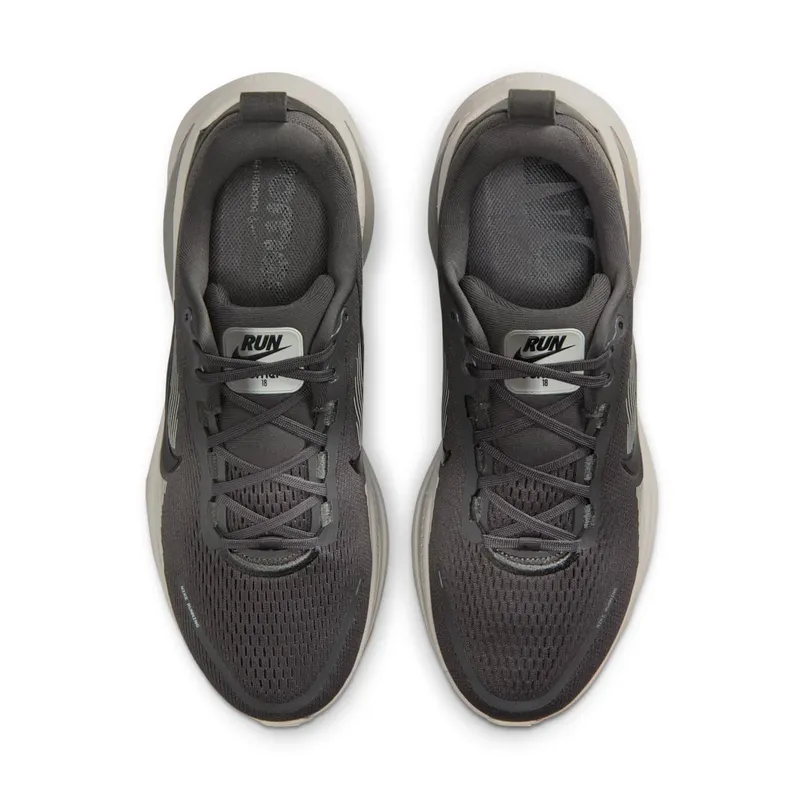 Nike Vomero 18 “Medium Ash College Grey” (HM6803-215)