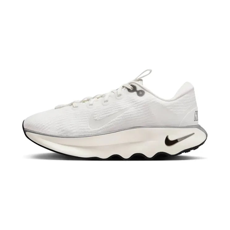Nike Motiva “Summit White / Sail / Black” (DV1238-103)