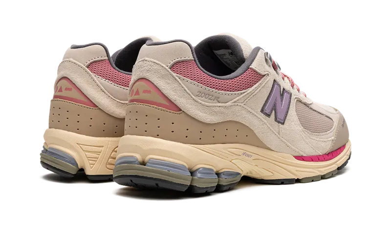 New Balance 2002R “Hiking Pack – Beige” (M2002RWL)