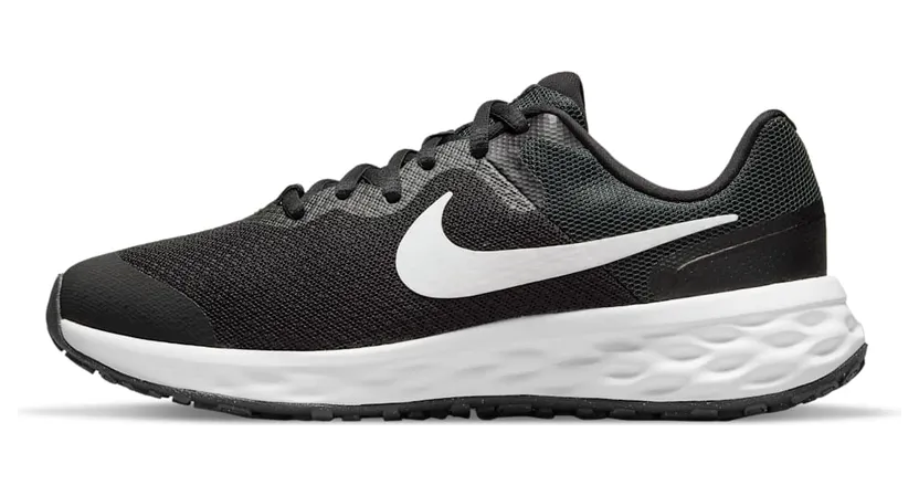 Nike Revolution 6 voor kids (straat) Zwart – “Black / White” (DD1096-003)
