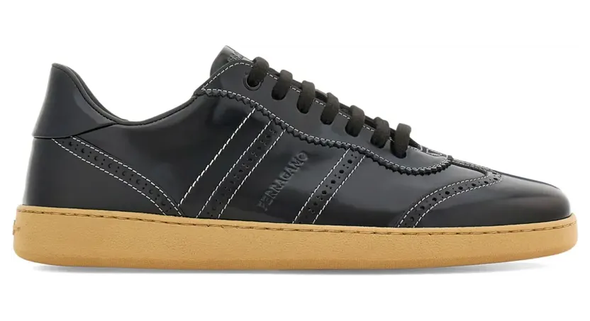Ferragamo Leren sneakers met logo-reliëf – Zwart (774901)