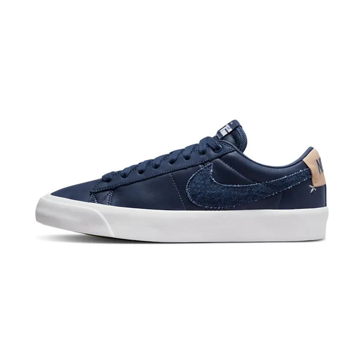Nike SB Zoom Blazer Low Pro GT Premium Blue “Midnight Navy / White / Gum Light Brown” (DM8890-400)