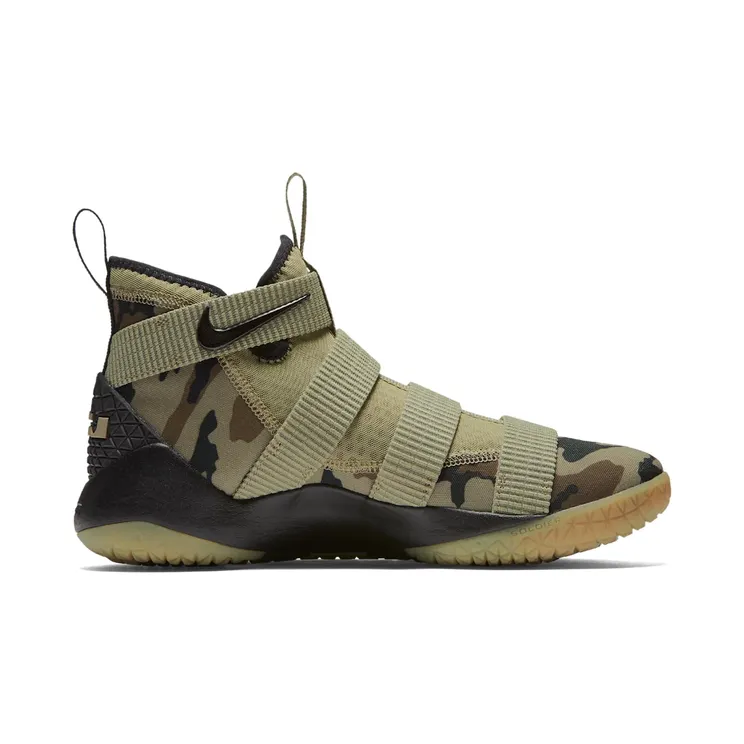 nike-lebron 897644-200