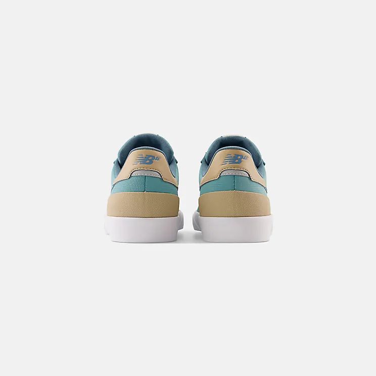 new-balance-sneaker NM272AQU