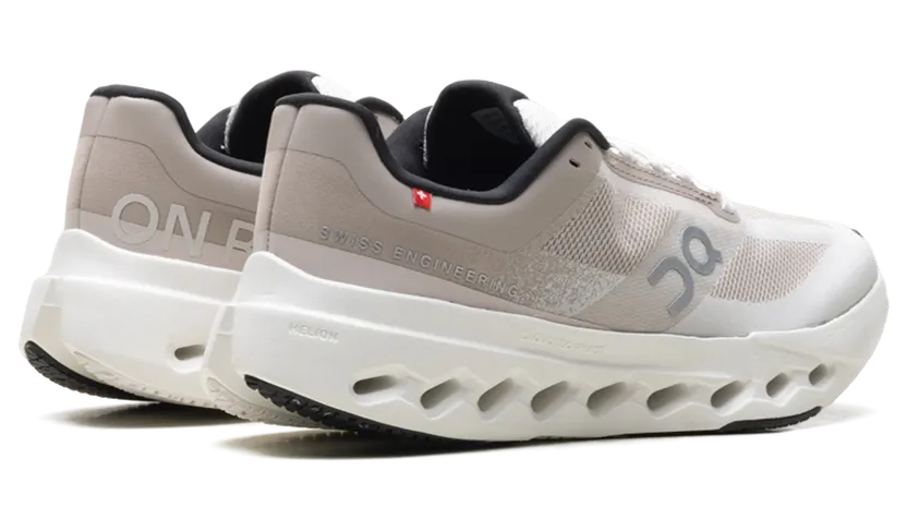 on-cloudsurfer 3WE30053213