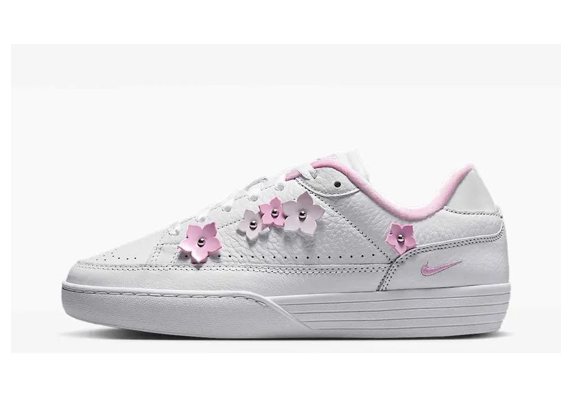 Nike Tennis Centre Florette “White / Bleached Lilac / Metallic Silver / Pink Rise” (IR8636-100)