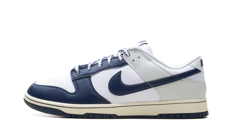 Nike Dunk Low “New York Yankees” (IM2222-101)