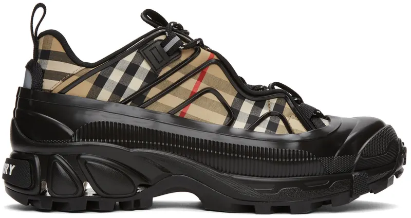 Burberry Beige & Black Check Arthur (8039047)