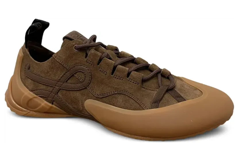 LOEWE Grip lace-up suede sneakers – Bruin (LGRP282X04)