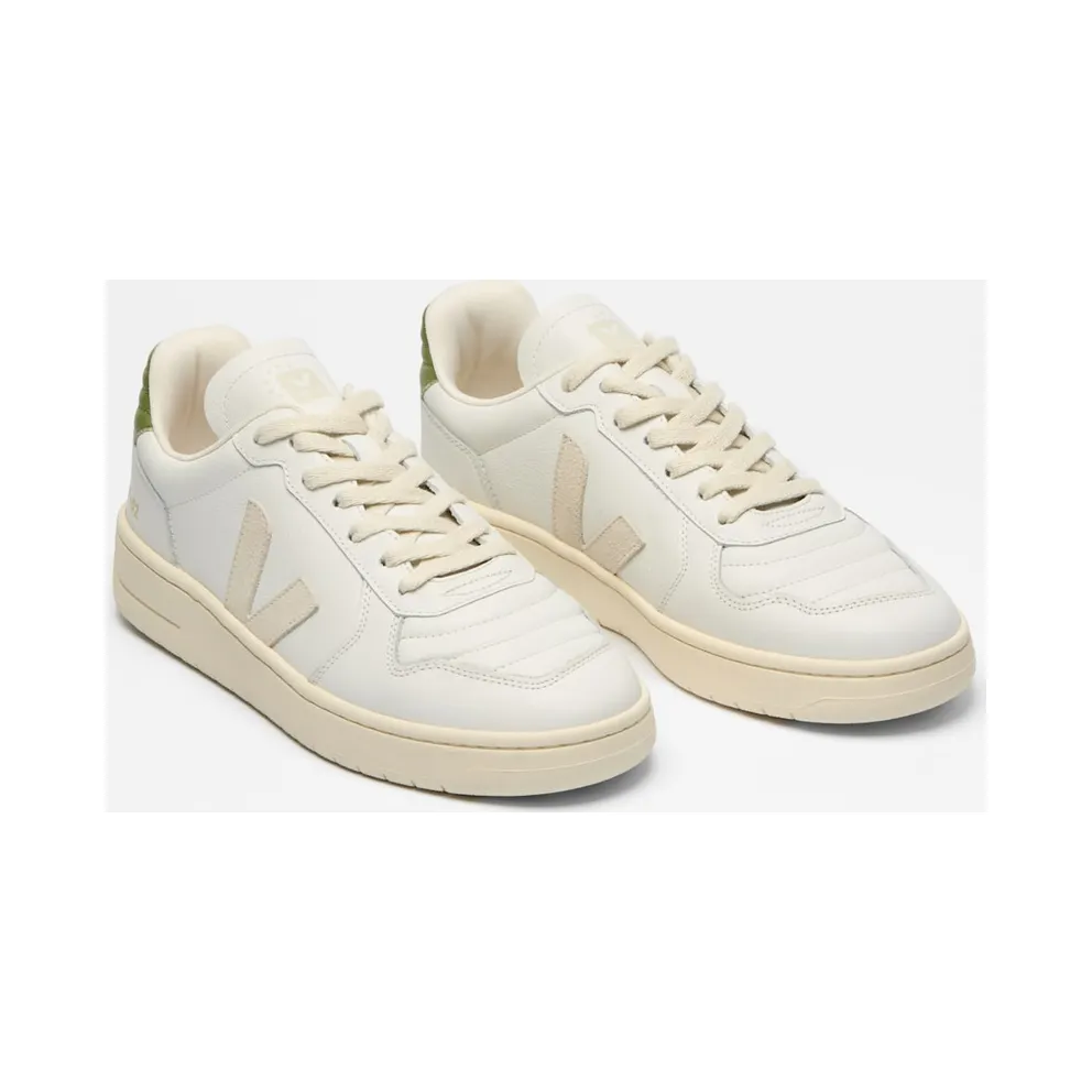 Veja V-82 II Grained Leather “White” (VF3321146A)