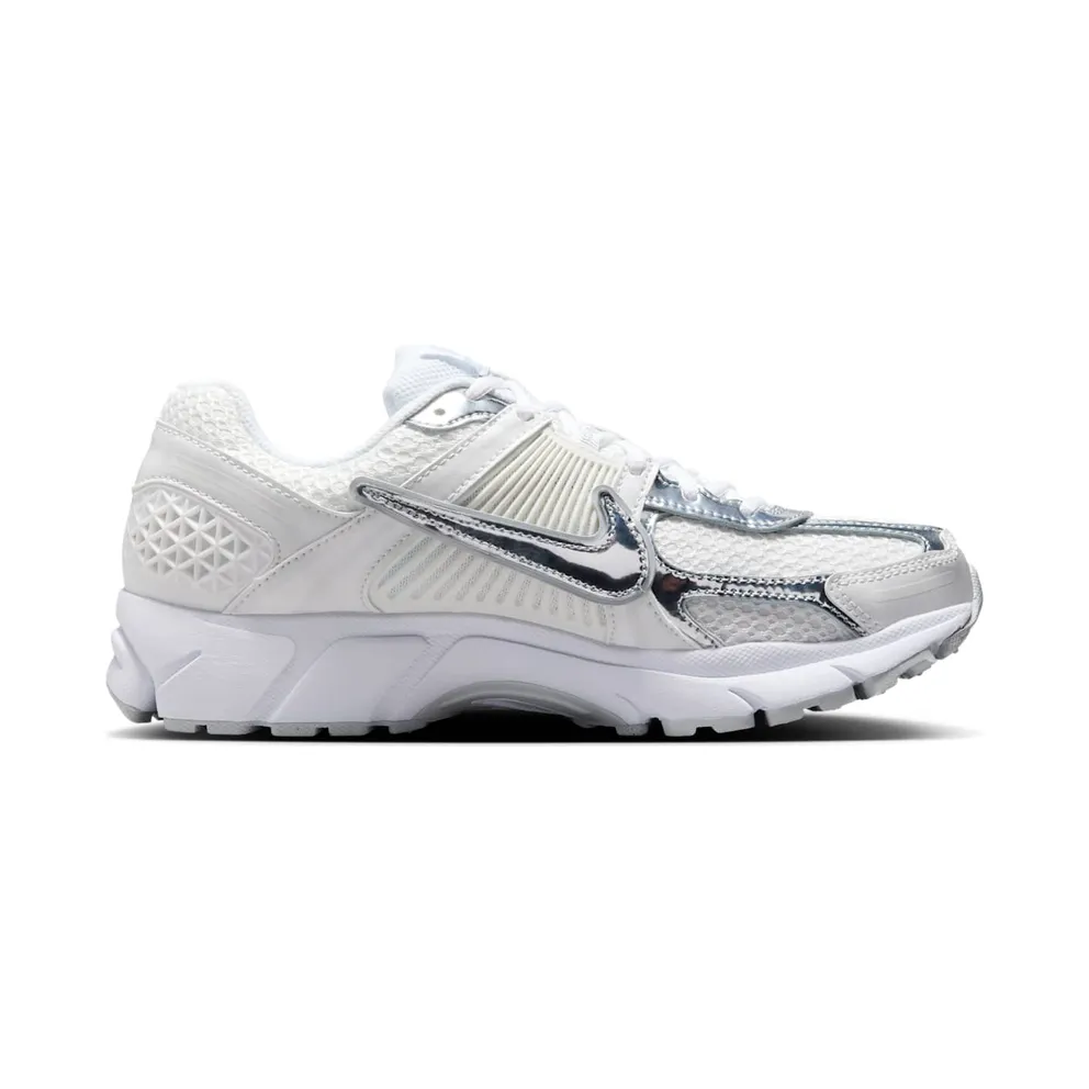 Nike Air Zoom Vomero “White/Metallic Silver/Summit White” (HF7723-100)