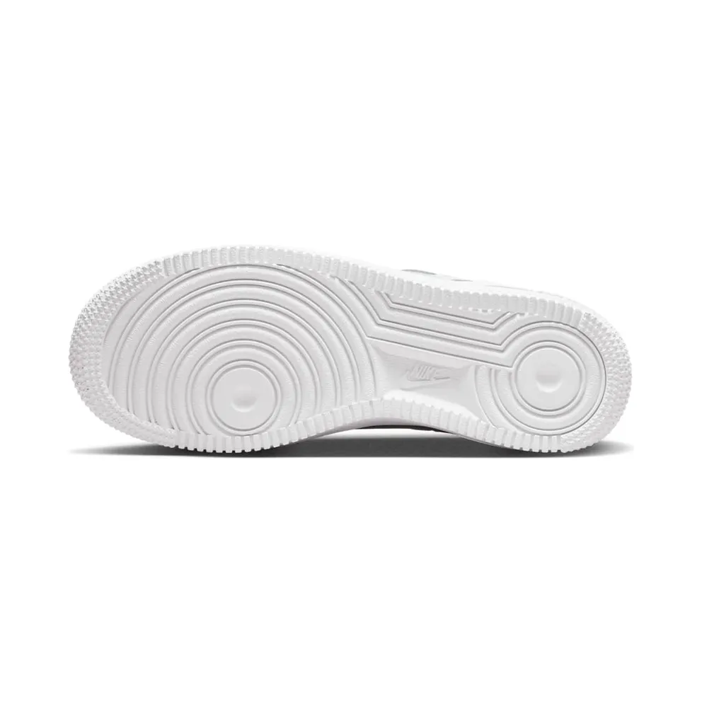 Nike Air Force 1 Older Kids’ White (CT3839-106)
