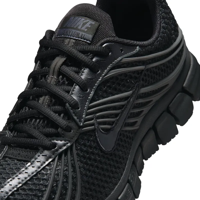 Nike Zoom Skylon 11 – “Black / Black” (IU1869-002)